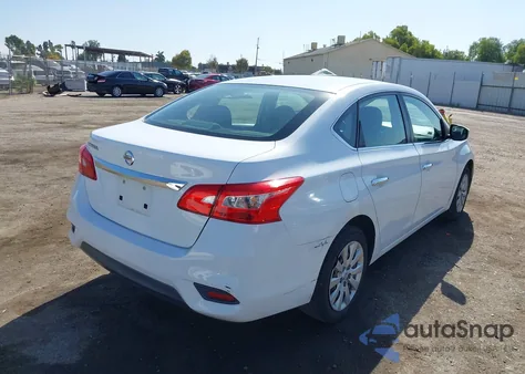 2017 Nissan Sentra S z USA, uszkodzony, nr VIN 3N1AB7AP7HY264064
